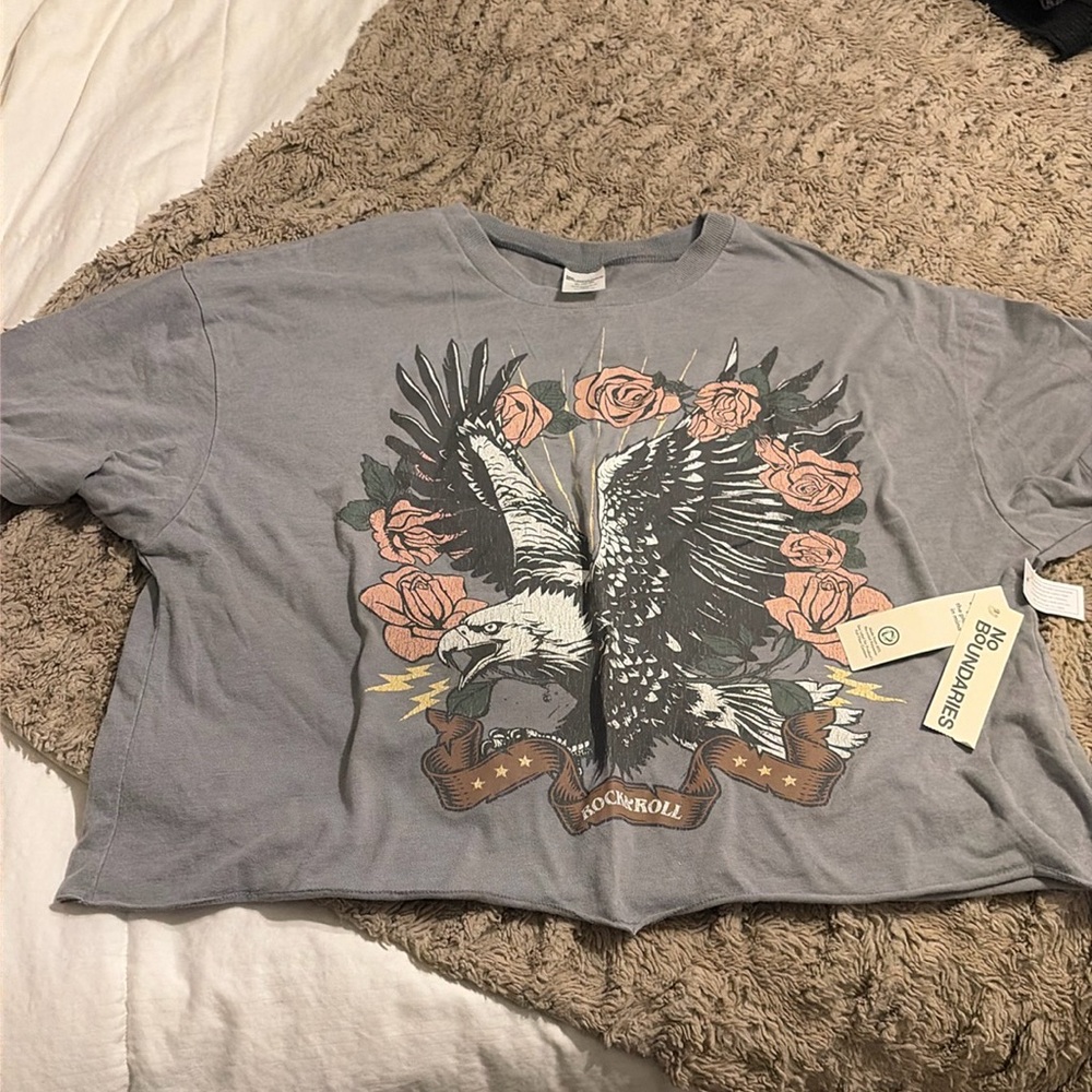 No boundaries XL cropped tee